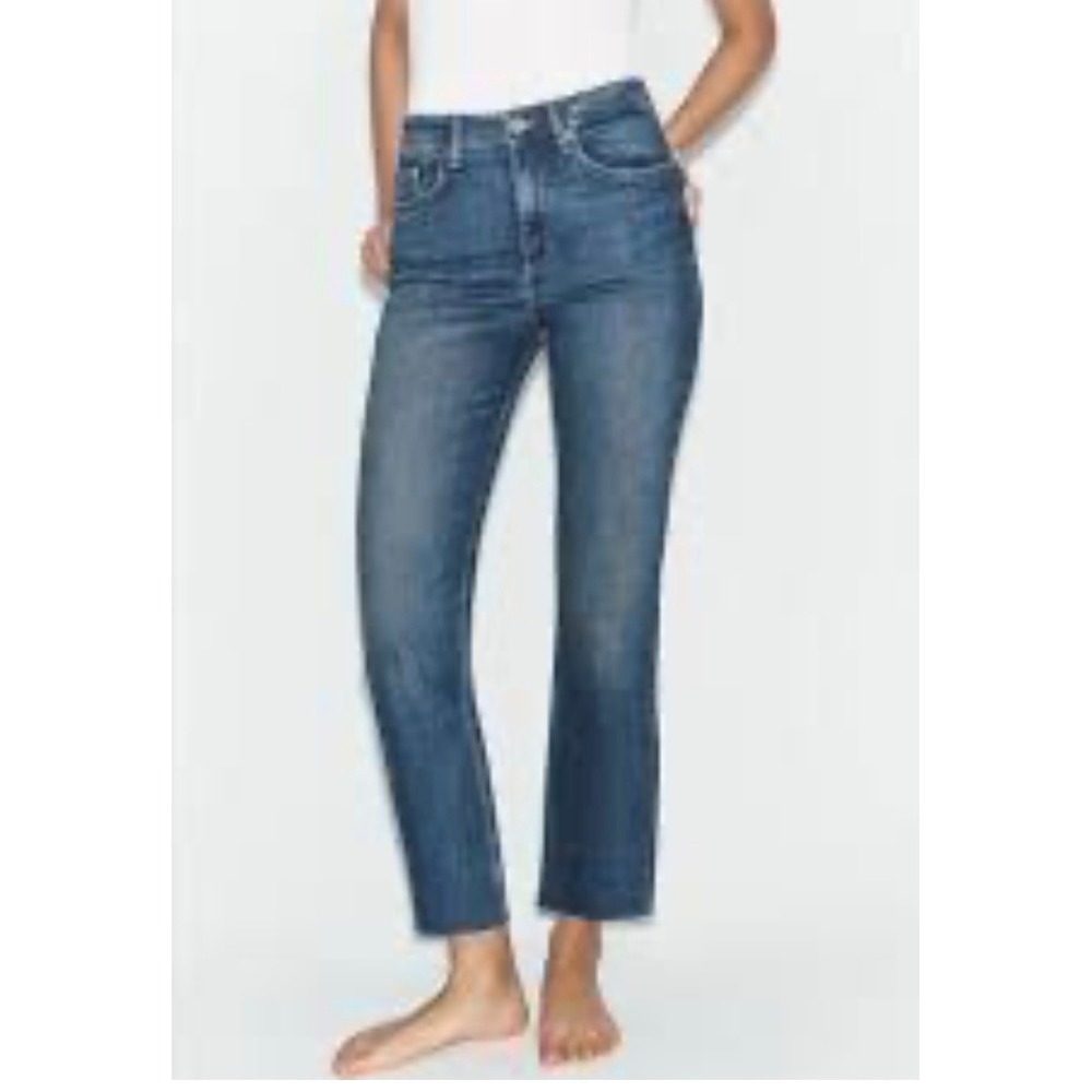 Zara Womens High Waisted Straight Leg Jeans Medium Wash Raw Hem Size 6 US 28 MEX